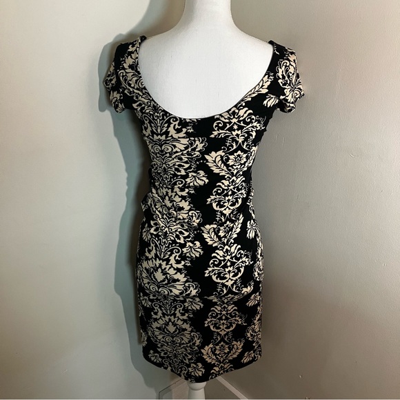 5/$20! Forever 21 black/cream floral mini dress S - Picture 7 of 7